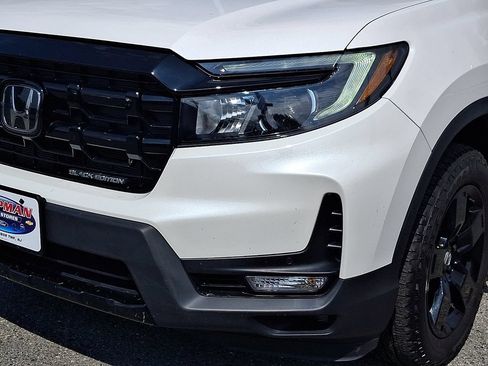 Used 2024 Honda Ridgeline Black Edition image 9