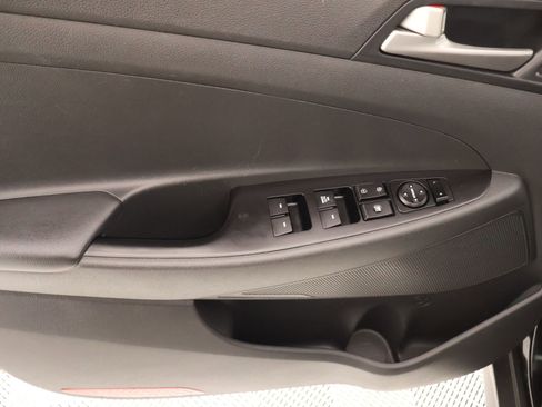 Used 2018 Hyundai Tucson SE image 14