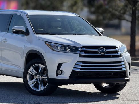 Used 2019 Toyota Highlander Limited image 47
