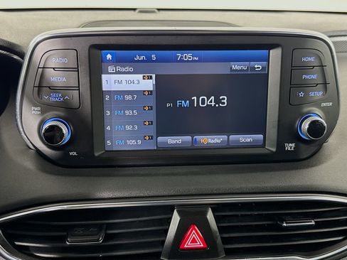 Used 2019 Hyundai Santa Fe SEL w/ Cargo Package FWD image 17