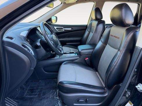 Used 2020 Nissan Pathfinder SV w/ Rock Creek Edition image 14