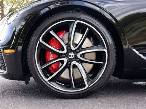 Used 2021 Bentley Continental GT image 52