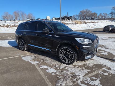 Used 2023 Lincoln Aviator Black Label w/ Dynamic Handling Package image 2
