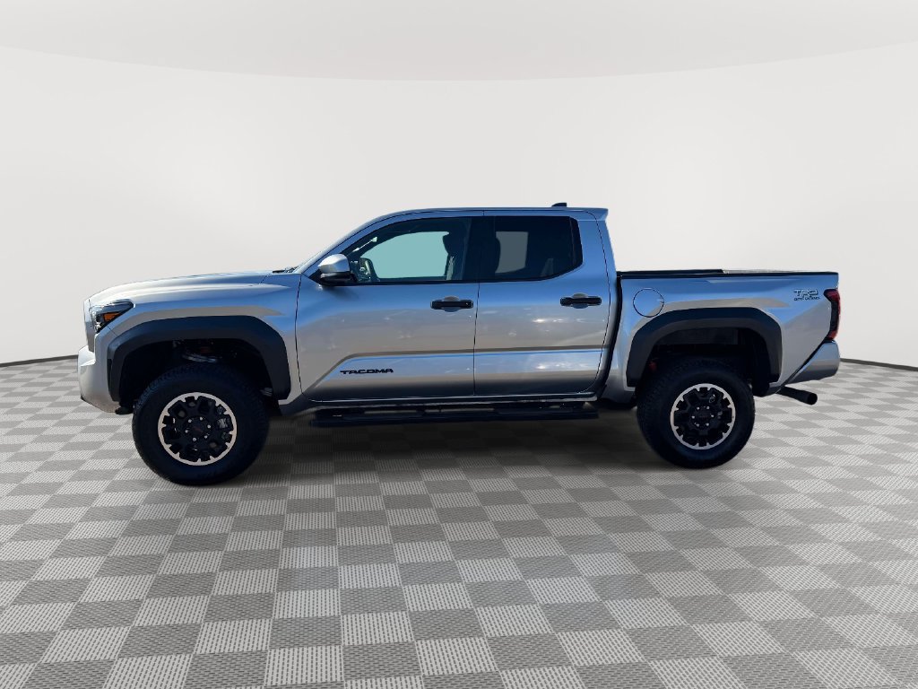 Used 2025 Toyota Tacoma TRD Off-Road AWD/4WD image 6