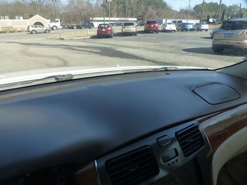 Used 2005 Lexus ES 330 image 24