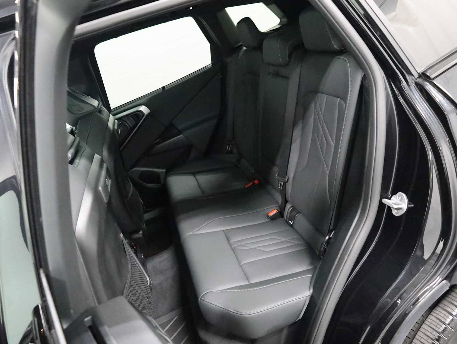 Used 2025 BMW X3 xDrive30i w/ M Sport Package AWD/4WD image 34