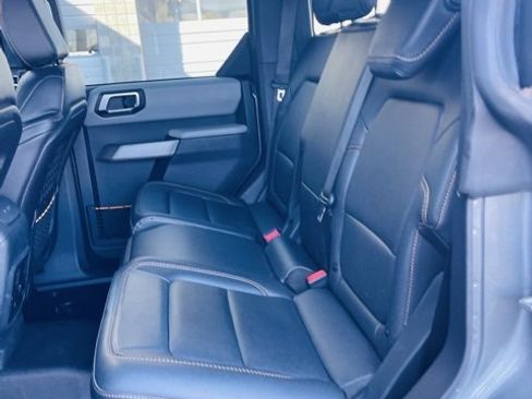 Used 2022 Ford Bronco Badlands image 16