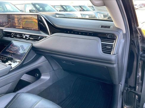 Used 2025 INFINITI QX80 Sensory AWD/4WD image 16