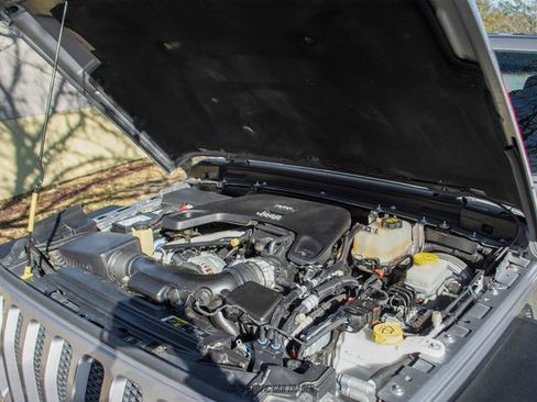 Used 2018 Jeep Wrangler Unlimited Sport S image 21