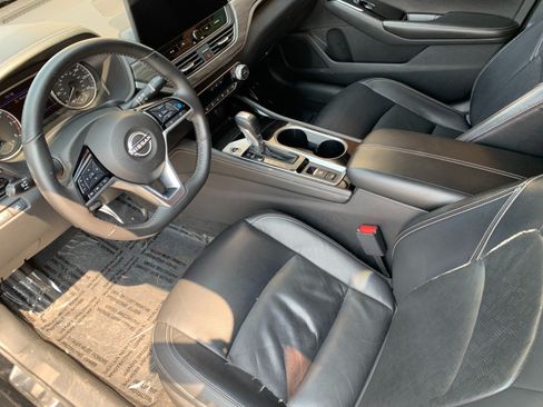Used 2024 Nissan Altima 2.5 SL FWD image 10