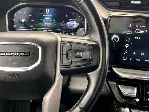 Used 2023 GMC Sierra 1500 Denali w/ Technology Package AWD/4WD image 21