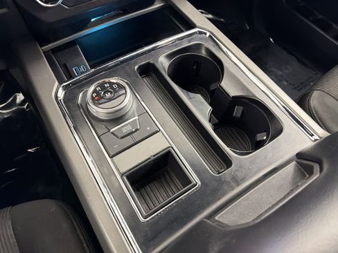 Used 2020 Ford Expedition XLT image 22