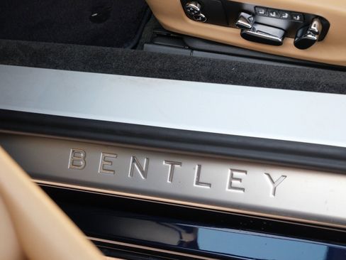 Used 2023 Bentley Continental GT V8 image 15