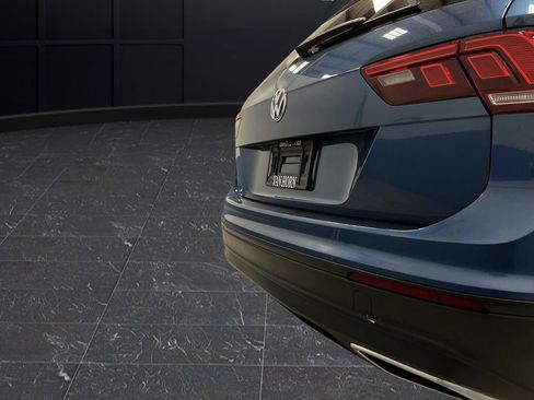 Used 2020 Volkswagen Tiguan S image 29