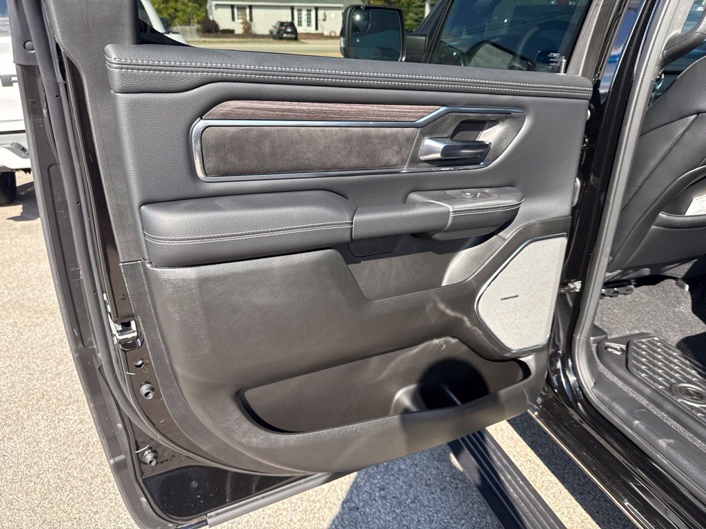 New 2027 RAM 1500 Laramie AWD/4WD image 24