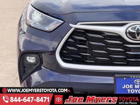 Used 2025 Toyota Highlander LE image 5