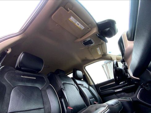 Certified 2021 RAM 1500 Laramie w/ Off Road Group AWD/4WD image 22