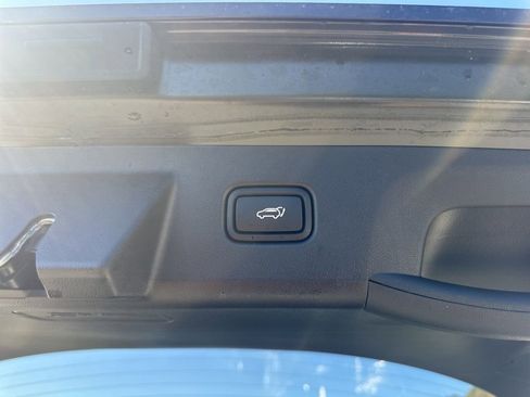 Used 2025 Hyundai Tucson Limited image 31