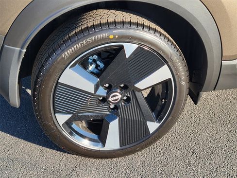 New 2026 Nissan Kicks SR w/ SR Premium Package image 3