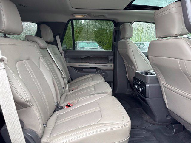 Used 2018 Ford Expedition Limited w/ Equipment Group 301A AWD/4WD image 12