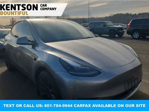 Used 2025 Tesla Model Y Long Range image 2