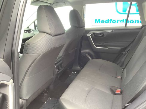 Used 2023 Toyota RAV4 LE AWD/4WD image 12