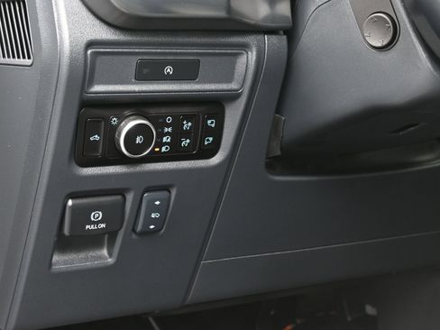 Used 2025 Ford F150 Platinum w/ Equipment Group 702A High image 22