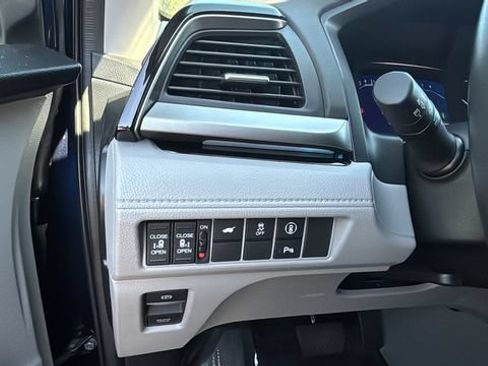 Used 2023 Honda Odyssey Touring image 22