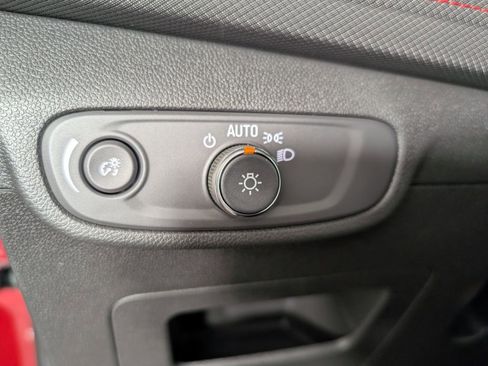 New 2025 Chevrolet TrailBlazer RS w/ Convenience Package image 19