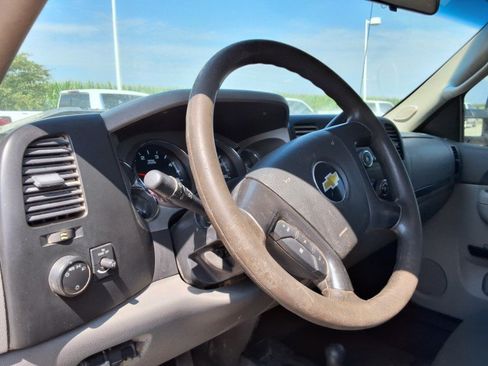 Used 2011 Chevrolet Silverado 3500 W/T AWD/4WD image 9