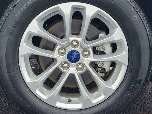 Certified 2022 Ford Escape SE w/ Convenience Package image 16