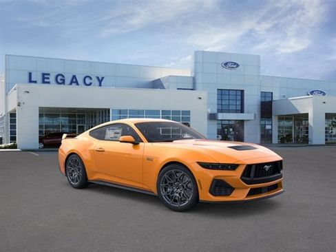 New 2026 Ford Mustang GT Premium w/ GT Performance Package RWD image 7