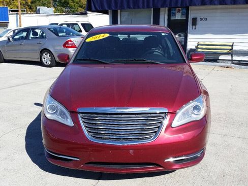 Used 2014 Chrysler 200 LX image 2