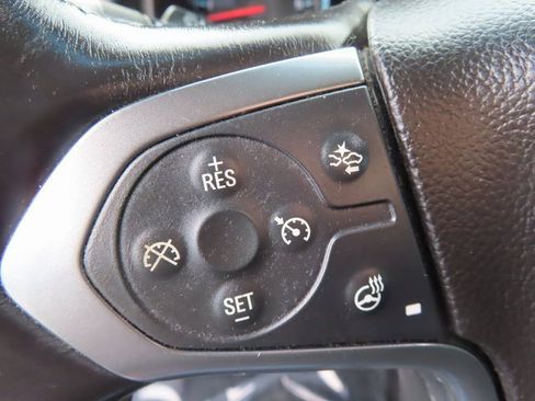 Used 2015 Chevrolet Suburban LTZ image 17