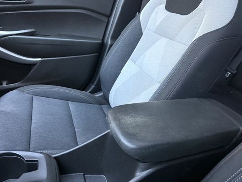 Used 2024 Chevrolet Trax RS w/ Sunroof Package image 23