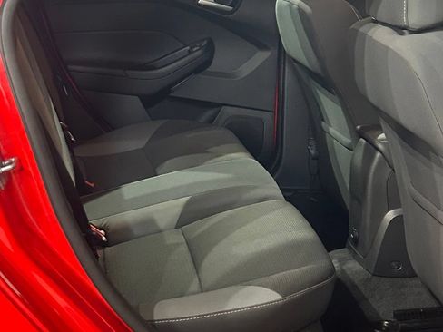 Used 2013 Ford Focus SE FWD image 50
