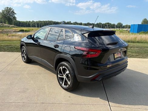 Used 2024 Chevrolet Trax RS w/ Driver Confidence Package FWD image 7