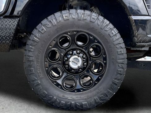 Used 2023 Ford F350 Lariat w/ Lariat Ultimate Package AWD/4WD image 35