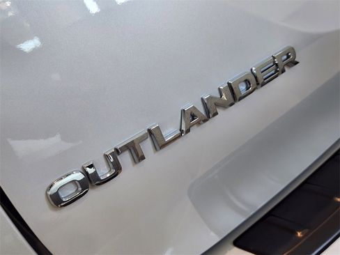 New 2025 Mitsubishi Outlander Trail Edition image 8
