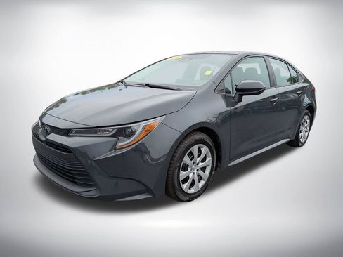 Used 2023 Toyota Corolla LE FWD image 8