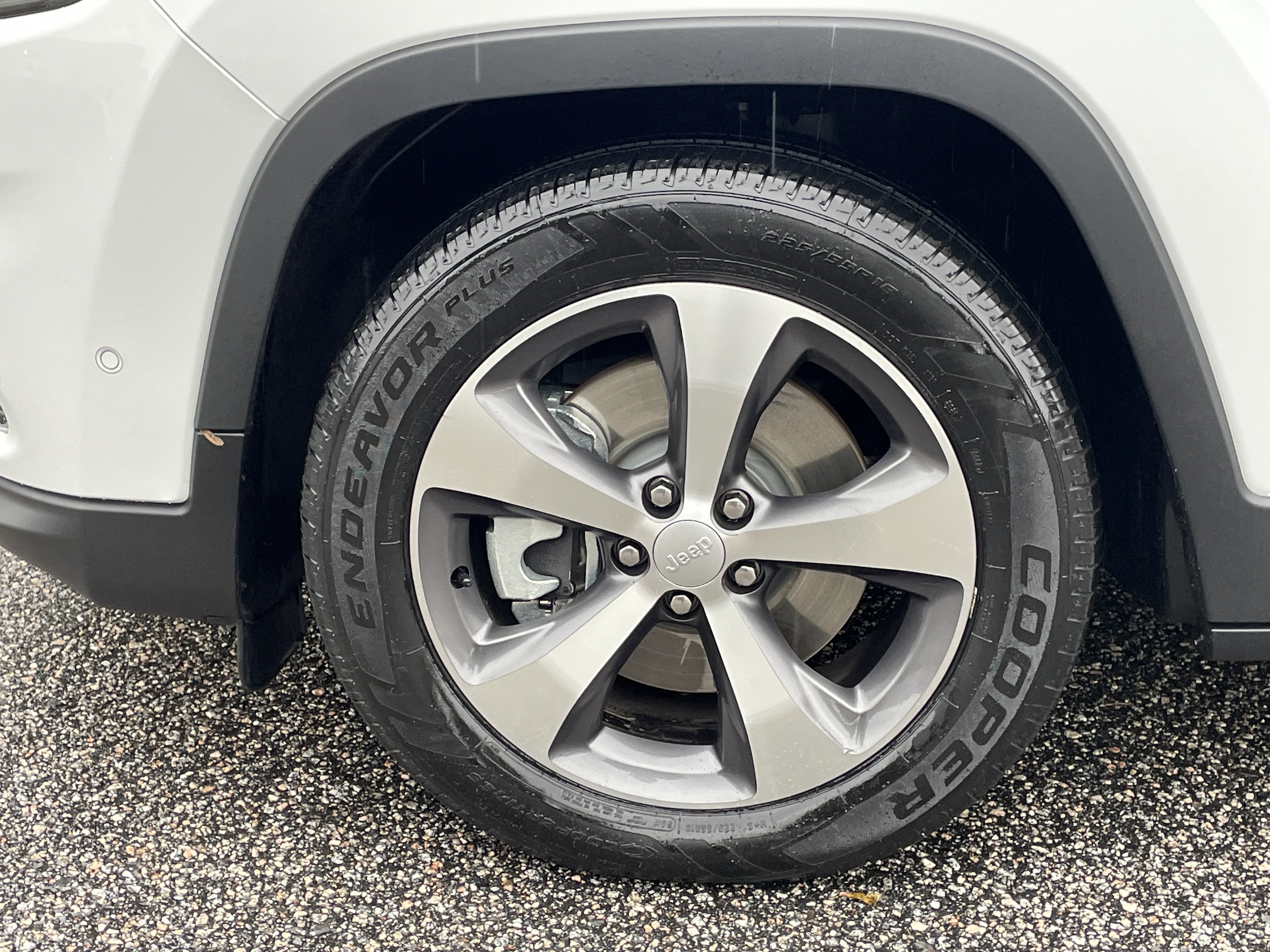 Used 2021 Jeep Cherokee Limited w/ Elite Package FWD image 36