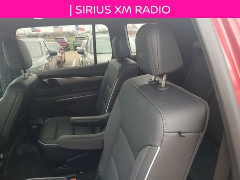 Used 2025 Buick Enclave Sport Touring w/ Power Package image 8