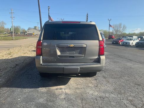 Used 2019 Chevrolet Suburban Premier image 6