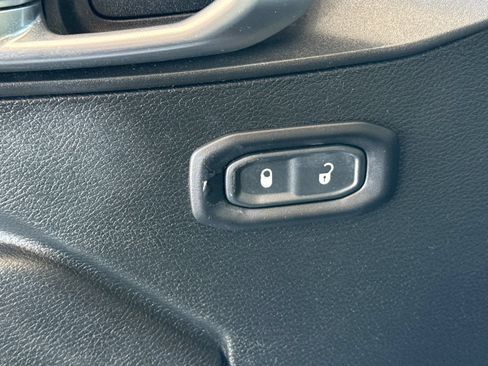 Used 2020 Jeep Wrangler Unlimited Sport AWD/4WD image 18