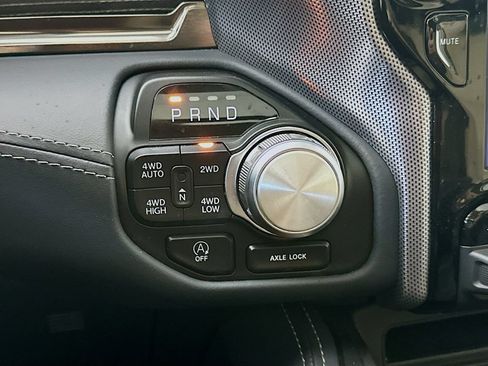 Used 2021 RAM 1500 Limited AWD/4WD image 16