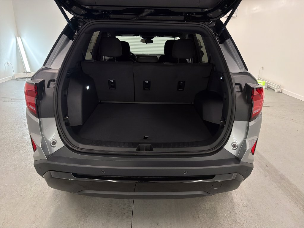 New 2027 GMC Terrain Elevation w/ Black Edition FWD image 7