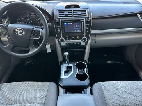 Used 2013 Toyota Camry LE FWD image 14