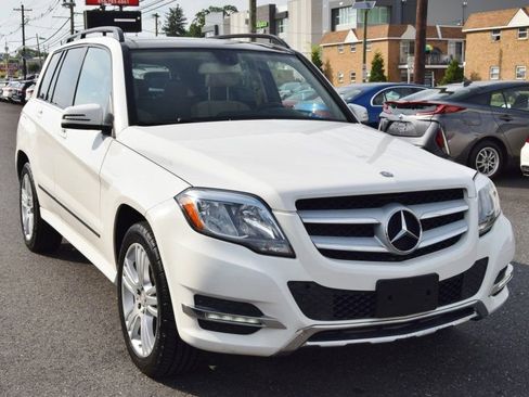 Used 2015 Mercedes-Benz GLK 350 4MATIC image 8