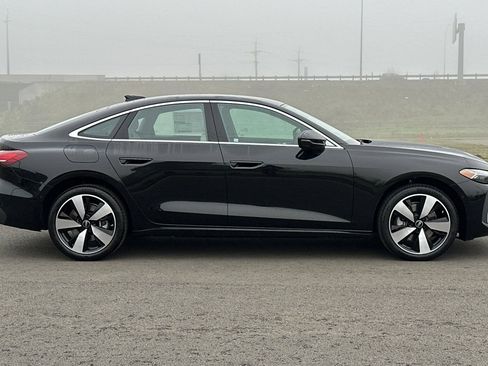 Used 2025 Audi A5 2.0T Premium w/ Premium Plus AWD/4WD image 2
