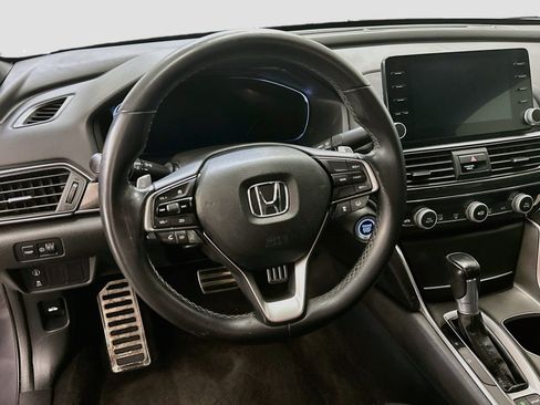 Used 2018 Honda Accord Sport image 18